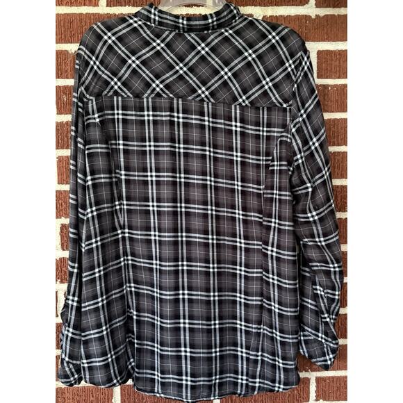 Torrid 100% Rayon Black Plaid Button Up Shirt Size 2X - Picture 2 of 3